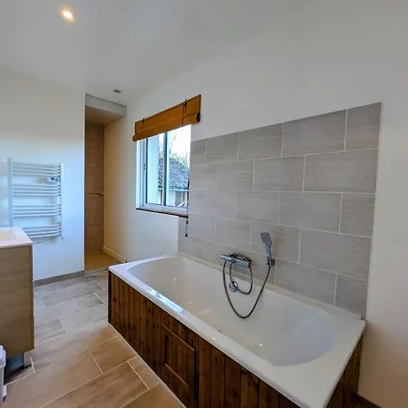 Maison à La Campagne, Proche Center Parcs Hébergement de vacances *